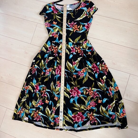 Pretty Young Thing Bright Floral Midi Fit & Flare Dress Sz S Black Knit - Picture 8 of 11